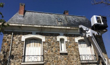 Artisan couvreur spécialiste recherche et réparation de fuite toiture et intervention d'urgence à Montfermeil 